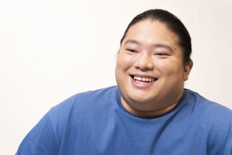 富栄ドラムはハーフ？本名や国籍は？VIVANTでしゃべらない理由は何？